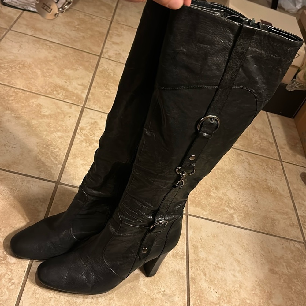 Charles David soft supple leather boot size 10 medium excellent condition